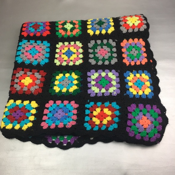 Vintage handmade granny square Afghan blanket - Picture 3 of 9